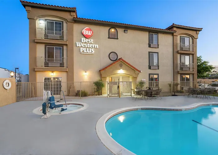 Hotels with a view Best Western Plus John Jay Inn & Suites